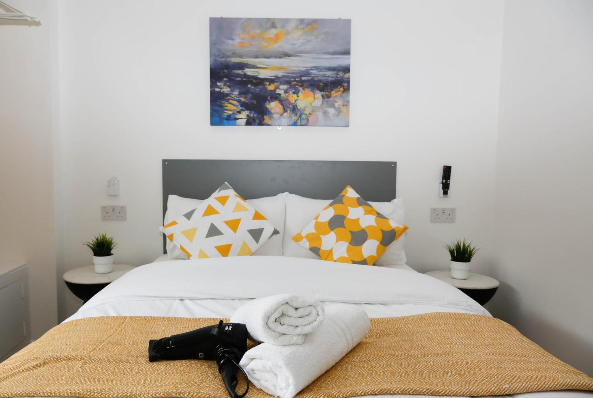 New Luxury Apartments In Central London Next To Shops, Cafes, Bars & Metro Εξωτερικό φωτογραφία