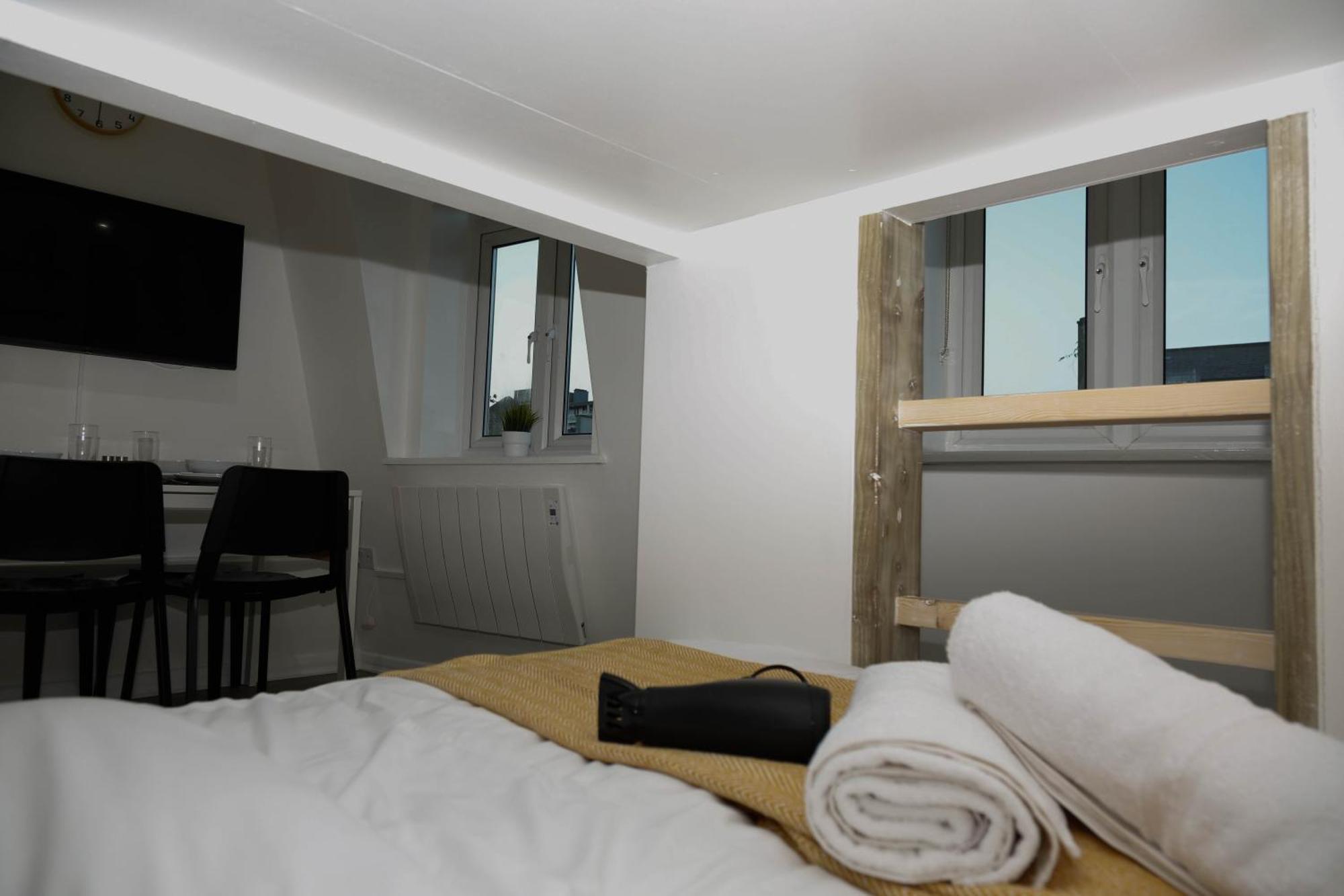 New Luxury Apartments In Central London Next To Shops, Cafes, Bars & Metro Εξωτερικό φωτογραφία