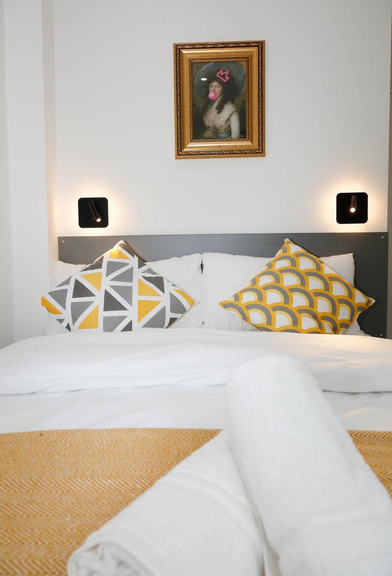New Luxury Apartments In Central London Next To Shops, Cafes, Bars & Metro Εξωτερικό φωτογραφία